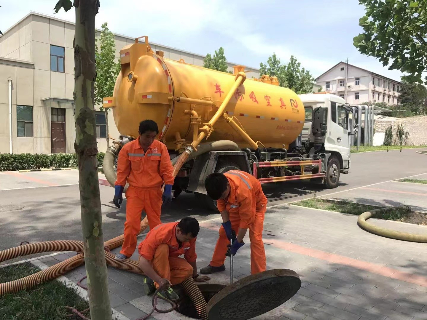 磁县化粪池清理与5-8吨吸粪车施工效率分析